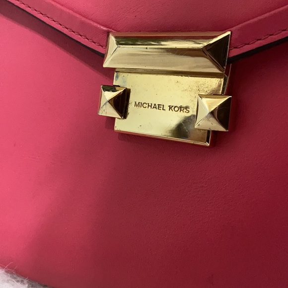MK Michael Kors Pink Purse - Picture 3 of 10